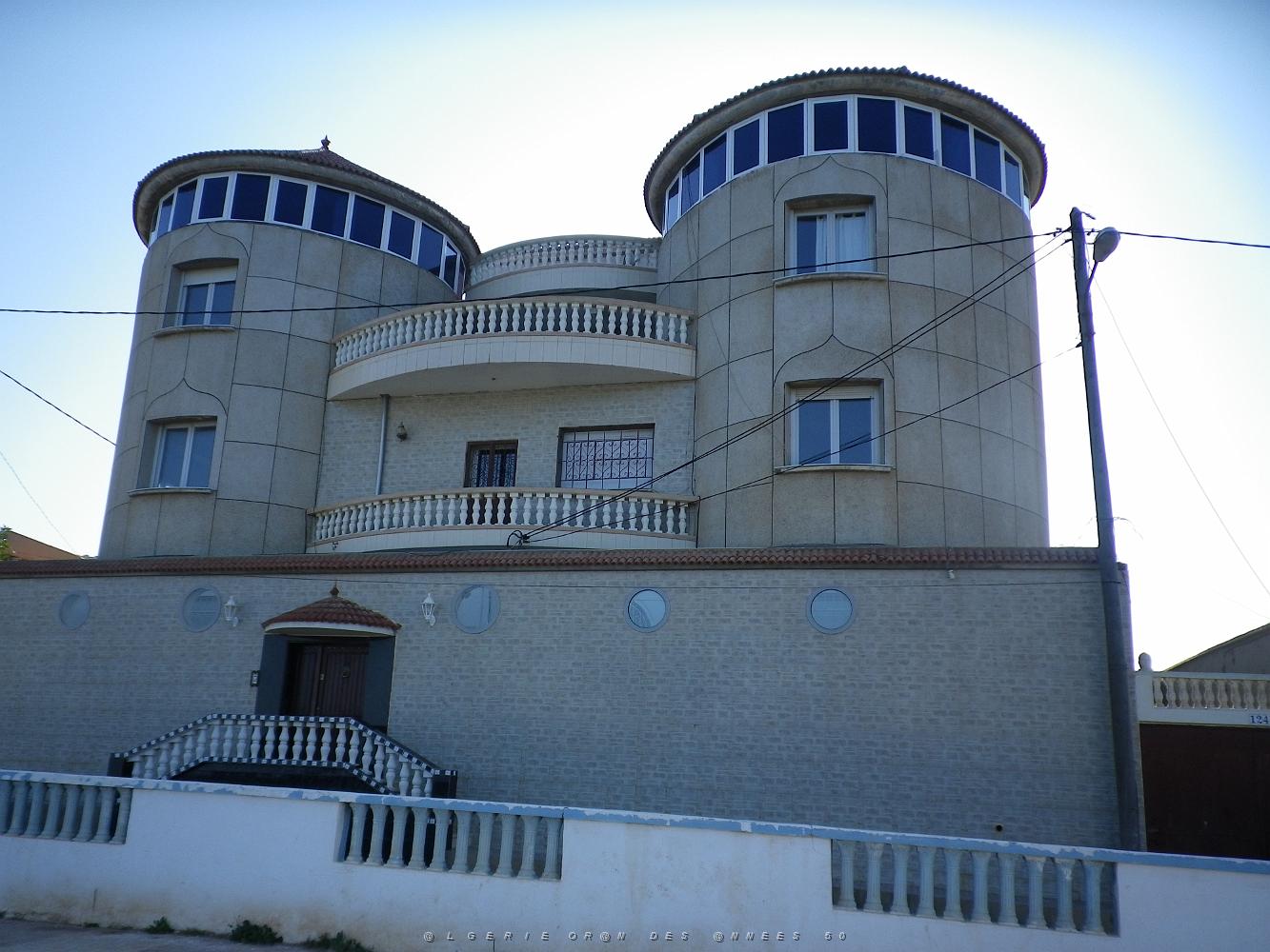 1395 une residence au bord de plage .JPG